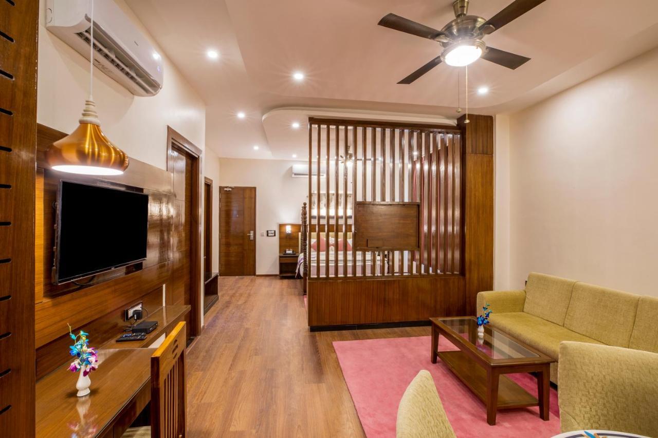 Regenta Inn On The Ganges Ришикеш Экстерьер фото