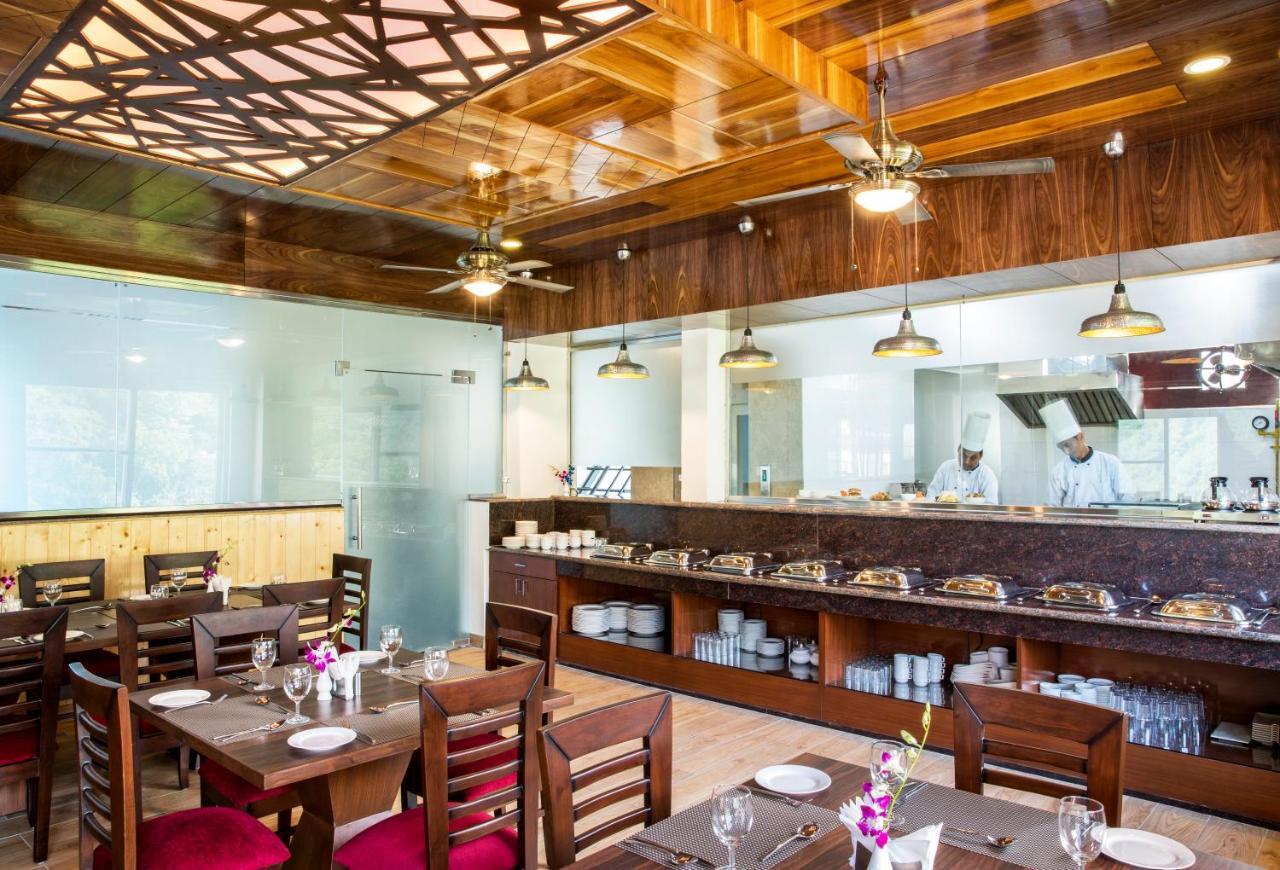 Regenta Inn On The Ganges Ришикеш Экстерьер фото